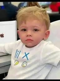 Please wish my son happy birthday 🎈🎂 Today's his day . Ofcourse y'all  wouldn't because y'all hate me his father 🥺 Elon Musk