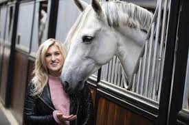 Britt dekker, richelle plantinga, florence vos weeda. Britt Dekker En Paard George Weer Stap Dichter Bij Nk Dressuur Linda Nl