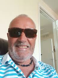 Its always been a bit of a bone of contention with me when hooking a lob  worm. Is it best through the tail the head or the collar and is it no