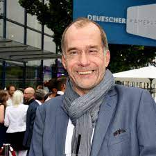 „ja, das ist richtig, sagte pressesprecher wolfram lotze der tz. Georg Uecker Die Schlimme Doppeldiagnose Des Lindenstrasse Stars Stern De