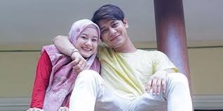 Malah, dinda hauw yang sempat khawatir soal karier suaminya. Ditinggal Dinda Hauw Nikah Dengan Rey Mbayang Rizky Billar Beginilah Hidup Kalau Gak Bersanding Jadinya Tamu Undangan Kapanlagi Com