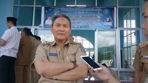 Gaji guru honorer adalah salah satu topik yang selalu diangkat di setiap hari pendidikan nasional pada tanggal 2 mei. Tony Herbiansyah Gaji Honorer Koltim Akan Naik Dua Kali Lipat Lintas Sultra