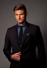 Nous avons assisté à une séance photo… Elle Man Soccer Style With Olivier Giroud Elle Canada
