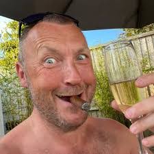 Lloyd Manley's Instagram, Twitter & Facebook