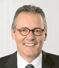 Pushing boundaries together. Through research. For society.