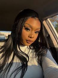 Jasmine Mac's Instagram, Twitter & Facebook