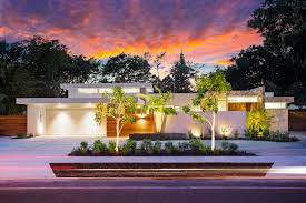 Lotus House Outdoor Landscape Lighting Modern Landscape Tampa By Arbor Illuminations