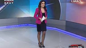 She worked as the main news bulletin presenter on show tv. Ece Uner Beautiful Turkish Tv Presenter 14 03 2013 Youtube