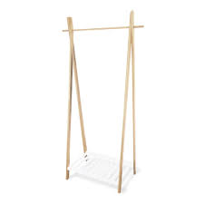 Epingle Par Leon Sur Lovely Home Barre De Penderie Porte Manteaux Bois