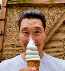 I've never really had a sweet tooth, but DAMN the ice cream in Korea is  good!