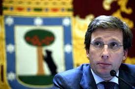 En 2008 javier maroto fue nombrado portavoz del grupo municipal del pp en el consistorio vitoriano, así como su responsable en el área de urbanismo. Casado Encumbra A Almeida Como Portavoz Nacional Del Pp