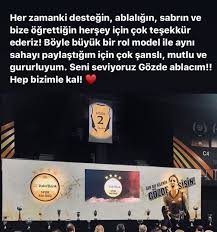 Voleybol hayatına eczacıbaşı takımı ile adım atmış ardından, eczacıbaşı vitra a takımında forma giymeye başlamıştır. Voleybol Plus On Twitter Milli Smacor Hande Baladin Dan Gozde Kirdar A Tesekkur Hep Bizimle Kal