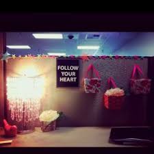 Choose from coordinated layouts, backgrounds, fonts and color schemes to help your slides beautiful and consistent. 64 Cubicles Ideas Cubicle Decor Cubicle Decor Office Cubicle