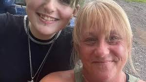 Cindy Suttles's Instagram, Twitter & Facebook