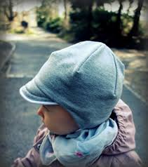 Die einfache wendemütze ist ein super projekt für nähanfänger und bestens geeignet, um jerseyreste zu verwerten. Supermuzz Freebook Kindermutze Wendemutze Fur Warme Ohren Nahen Lila Wie Liebe
