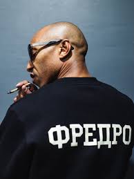 Sometimes people will pull apart dreads to prevent them from matting into a huge lump. Fredro Starr Wikipedia