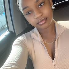 Next family function imma play Lil zay F^*k my cousin an just look around &  nod 😭😂