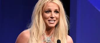 In court moves, Britney Spears seeks freedom from father