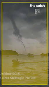 A waterspout was spotted in several parts of singapore on sunday (dec 6) afternoon amid stormy weather and rain that had begun earlier that morning. Thrillseekers Sail At Waterspout In Singapore