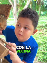 Samuelito juega solo y se divierte 😂