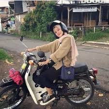 Honda astrea grand merupakan kelanjutan dari super cub, astrea 700, astrea 800, astrea star dan astrea prima. Ini Alasan Banyak Anak Muda Suka Pakai Motor Bebek Jadul Makassar Terkini