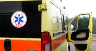 Αποφοίτησε από την δραματική σχολή του εθνικού θεάτρου το 1984, ενώ προηγουμένως είχε σπουδάσει δημοσιογραφία στην. Pe8ane H Peny Stayropoyloy Fonografos Net