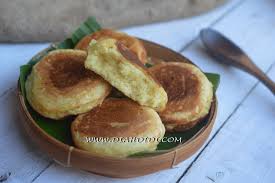 Berikut 25 resep kue berbahan pisang yang enak dan praktis, seperti dihimpun brilio.net dari berbagai sumber, minggu (19/5). Diah Didi S Kitchen Kue Khamir