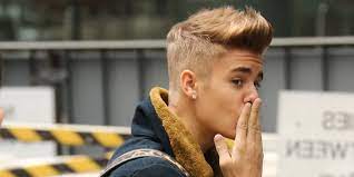 While justin's newest hairstyles have made him the talk of the fashion world, it was this long bangs hairstyle that made the bieb the style icon he is today. 17 Best Justin Bieber Hairstyles Haircuts 2021 Guide