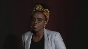 En plus, il existe de nombreuses façons de les plier pour ajouter un accessoire. Fiona Nziza Comment Decoloniser Les Savoirs Fiona Nziza Tedxuclouvain Ted Talk