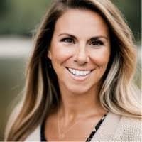 Tina Gillespie's Instagram, Twitter & Facebook