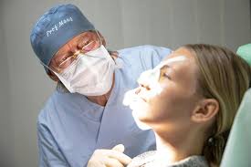 Alles für die Schönheit: Auch in Köln setzen immer mehr Jugendliche auf  Operationen