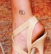 Раз в год и палка стреляет. Scarlett Johansson S 8 Tattoos And Their Meanings Body Art Guru