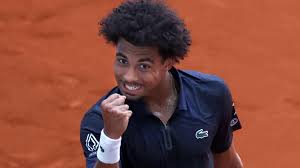 Tennis : on n’arrête plus Arthur Fils, le Français en feu à quatre semaines de Roland-Garros