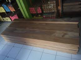 Kayu besi si ulin khas kayu kalimantan. Jual Papan Kayu Ulin Kota Balikpapan Wooden Lover Tokopedia