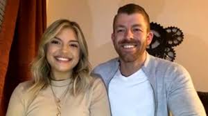 Love Is Blind Giannina On Why She Ran Away In Her Wedding Dress Exclus In 2020 Entertainment Tonight Perfect Together Her Smile