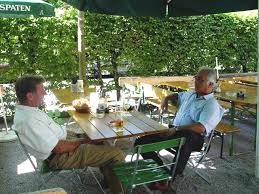 Täglich wechselnde gerichte und eine tolle atmosphere locken zur einkehr. Osterwald Garten