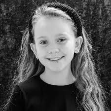 BRØDRENE LØVEHJERTE 🖤 Gi en stor applaus til disse to! Natalie spiller  Kader i gruppe 1, Robin spiller i gruppe 2. Dette vil du ikke gå glipp av!  Billetter på tikkio.com/nebut 🎭🎟🌸