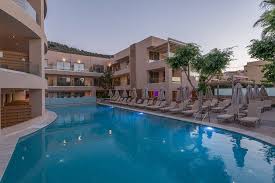 Cactus fleur beach'te türk a la carte restoran minimum 5 gece konaklamalarda 1 akşam rezervasyonlu ve ücretsiz gün içinde beş çayı ve snack ikramlardan yararlanabilirsiniz. Cactus Beach Hotel Bungalows Stalis Grece Tarifs 2021 Mis A Jour Et 142 Avis Tripadvisor