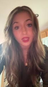 Leah Heller's Instagram, Twitter & Facebook