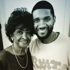 Tina Usher's Instagram, Twitter & Facebook