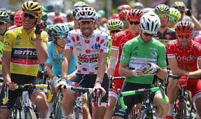 Among the many team tops worn by riders at the tour de france there are four instantly recognisable jerseys. Tour De France 2017 Jerseys Why Does The Leader Wear Yellow Different Colours Explained Other Sport Express Co Uk