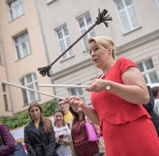 This is a written family history, not an oral interview. Spd Ministerin Franziska Giffey Heiteres Wandeln Am Abgrund Welt