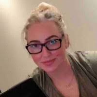 Stephanie Passmore's Instagram, Twitter & Facebook