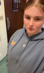 Guessing the author's age with comments and reactions