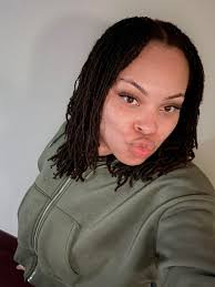 Gehlee tries new makeup style with freckles