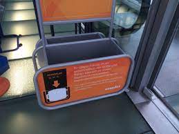 Handgepack easyjet kabinentrolley gepack ryanair handgepack. Easyjet Ab Februar Nur Noch Personal Item Statt Handgepack Kostenlos Travel Dealz De