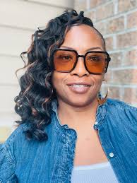 🗣️ Alexa play On My MOMMA 😍😍😍 • • • • • • Very elegant, very classy ,  very bougie‼️ Ft: Katrina McClarin Smith #onetouchbeauty #raeginelewis  #rdustylist #rdubraider #raleighstylist #k#licensedstlylist  #crochetbraidstyles #raleighstylist #