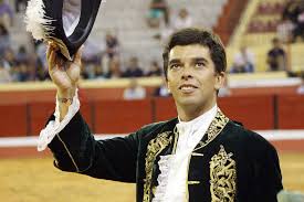 Actuações de rui fernandes e joão moura jr. Moura Jr Cortou Uma Orelha Esta Segunda Feira Em Arles Toureio Pt