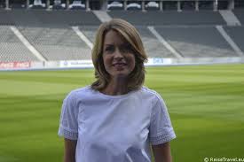 Kamilla senjo privat / wikipedia information. Promis Intern