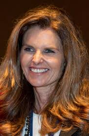 L'acteur semble prêt à tout pour éviter que sa femme maria shriver, qui a demandé le divorce en juillet 2011, ne le quitte: Maria Shriver Wikipedia